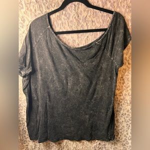 Torrid size 1 off should tshirt